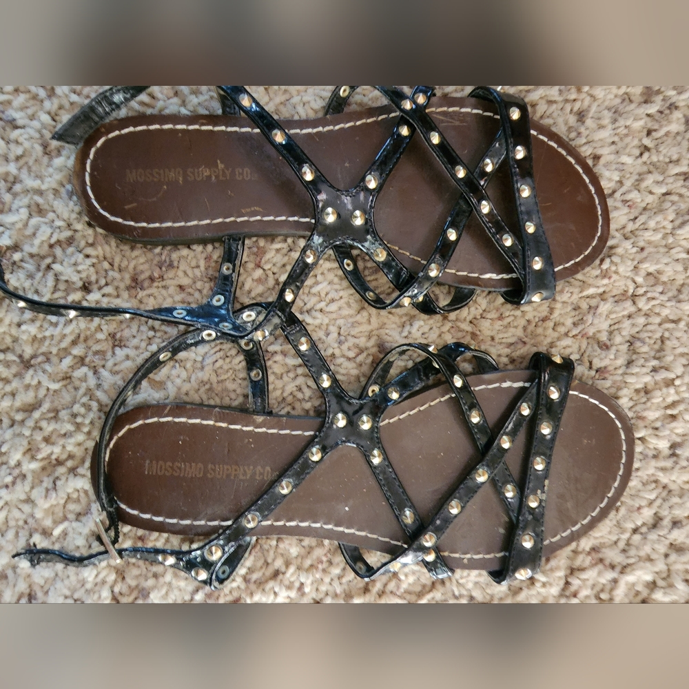 Black Mossimo strappy sandals